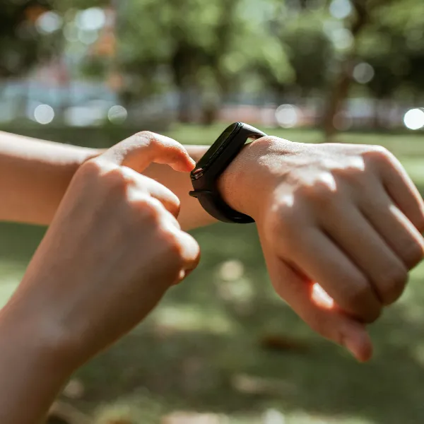 can fitbit monitor blood pressure